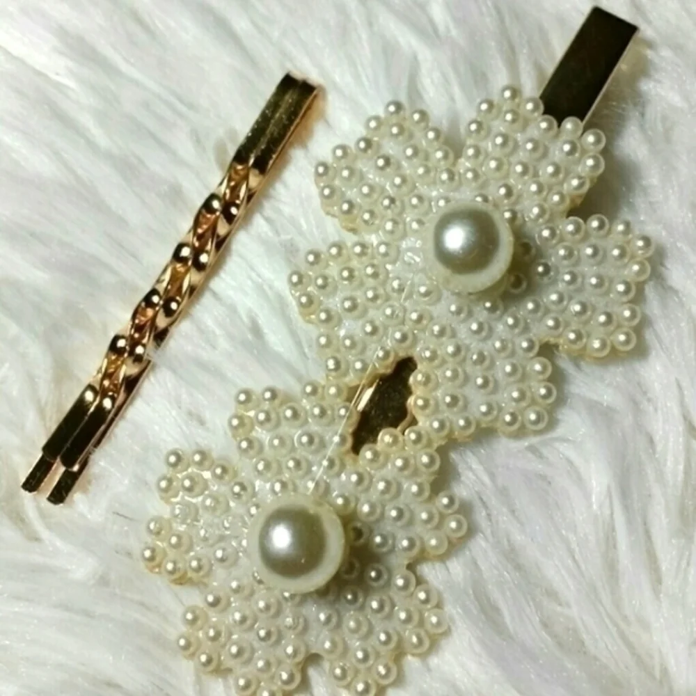 Vintage Golden Pearly Hair Clip Set